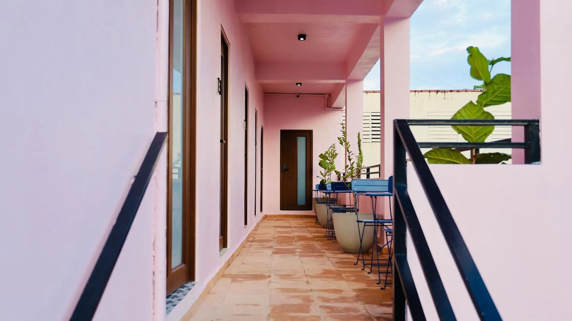 Hotell Room 8 Colorful Crash Pad Near Cerra Art San Juan