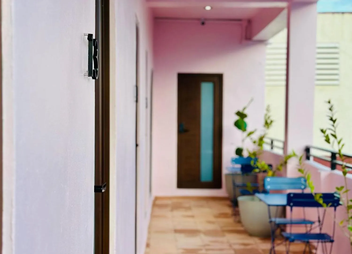 Room 8 Colorful Crash Pad Near Cerra Art San Juan Hotell